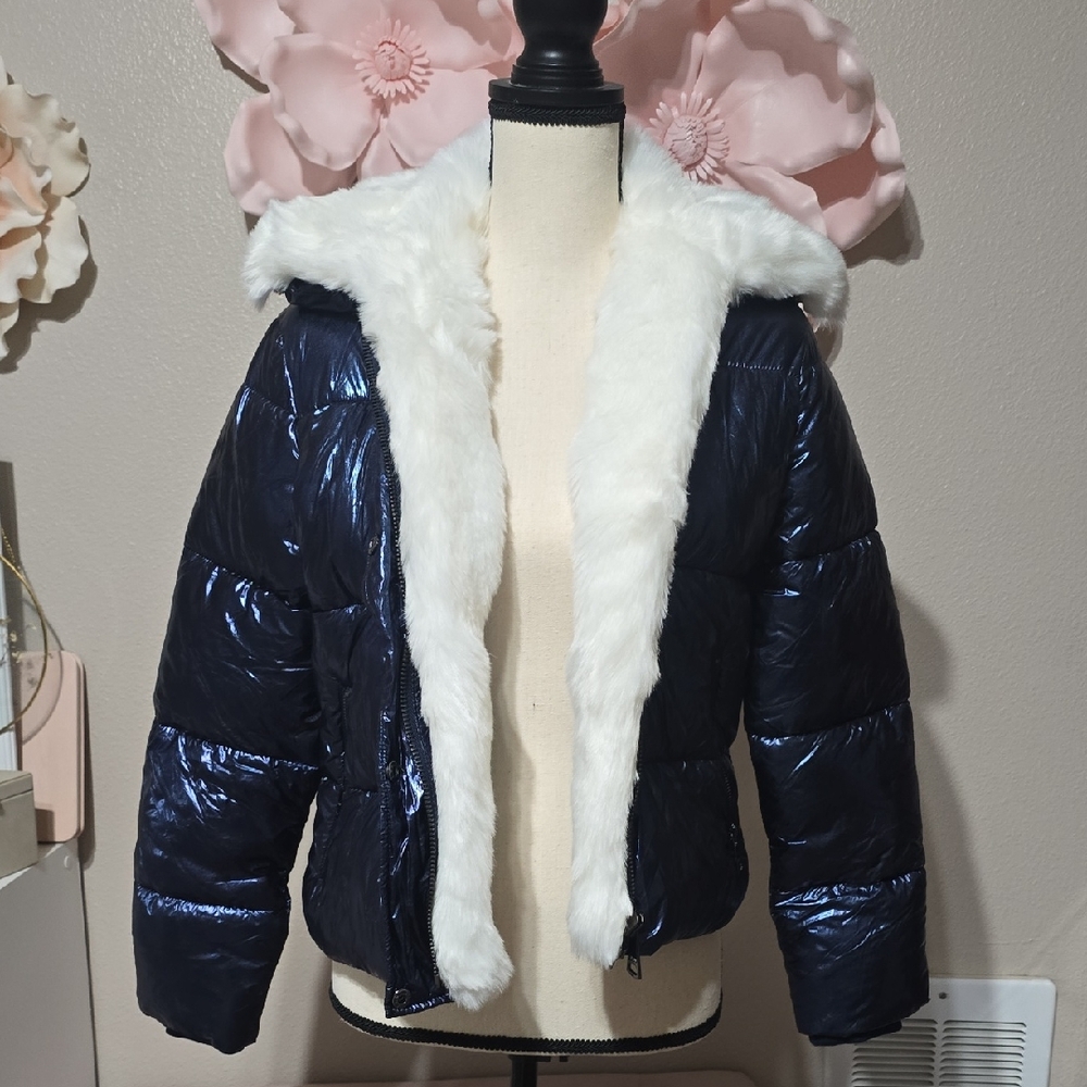 Shiny Navy Puffer Jacket with Faux Fur Trim